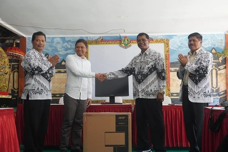 SMA PGRI 2 Denpasar dan Acer Indonesia Berkolaborasi Mewujudkan Smart School
