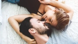 Ciuman di 12 Titik Ini, Bakal Buat Pria Mabuk Kepayang